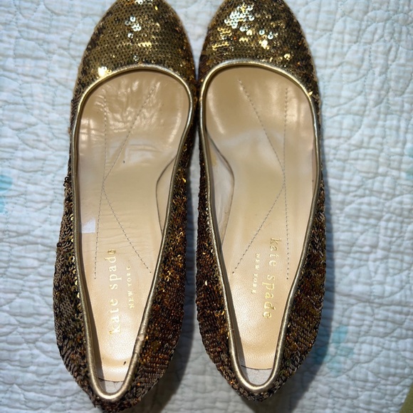 KATE SPADE KAROLINA Size 6 B Gold Sequin Red Heel Pumps Shoes - Picture 5 of 10